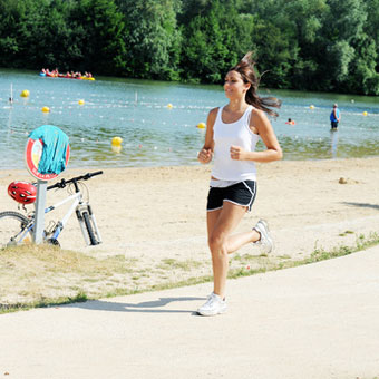 Junge Urlauber am Gardasee